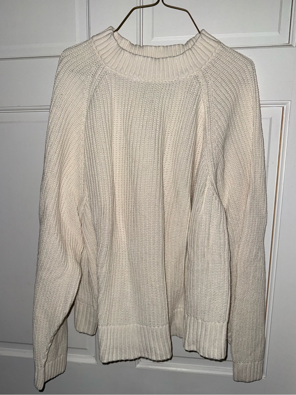 Old Navy Cream Cable-Knit Crewneck Sweater